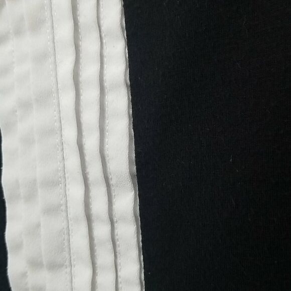 🎁5/$25 Next Tuxedo Blouse Women's 12 Two-tone Sleeveless No Pockets Ruffles - Picture 2 of 6